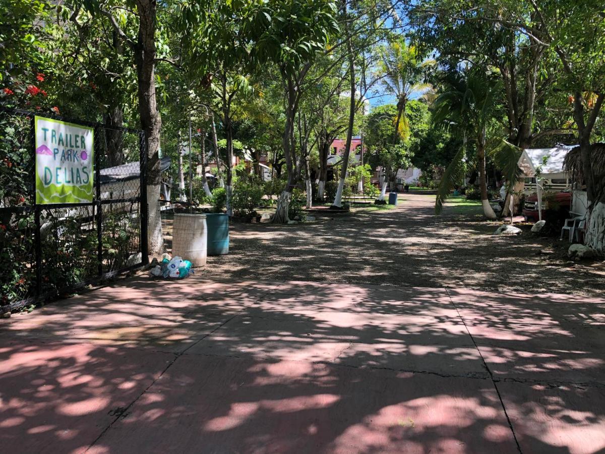 Delias Trailer Park Hotel Rincon de Guayabitos Eksteriør billede