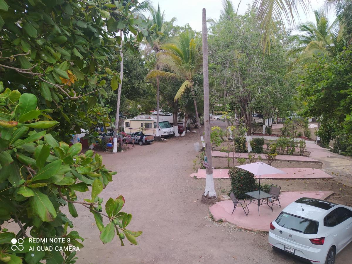 Delias Trailer Park Hotel Rincon de Guayabitos Eksteriør billede