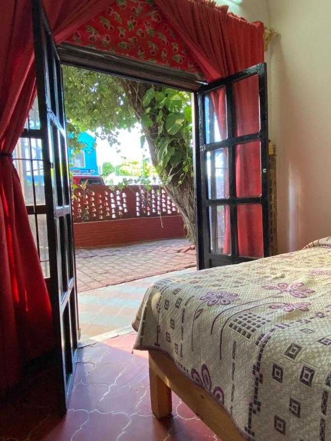 Delias Trailer Park Hotel Rincon de Guayabitos Eksteriør billede