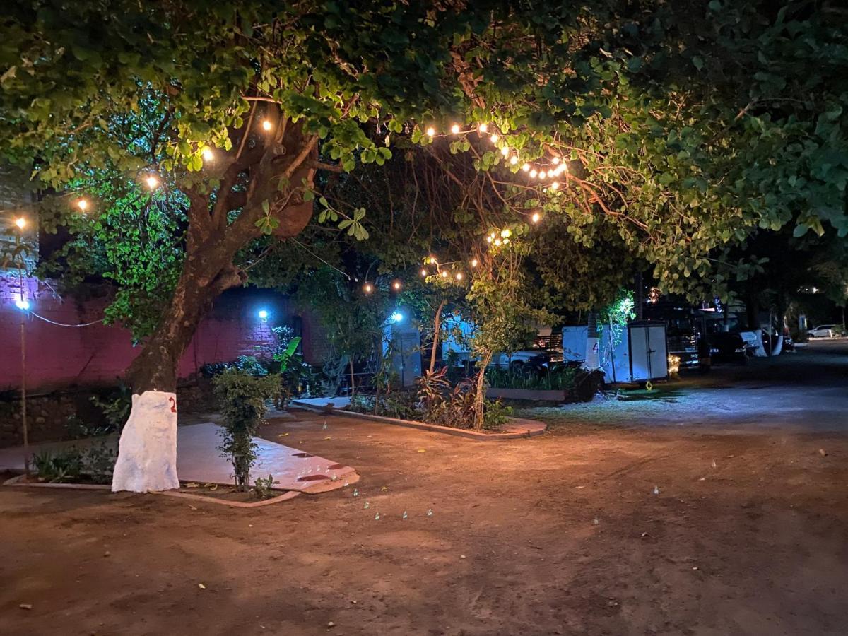 Delias Trailer Park Hotel Rincon de Guayabitos Eksteriør billede