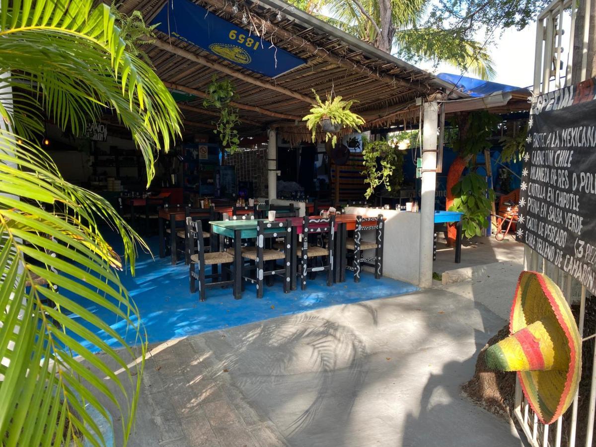 Delias Trailer Park Hotel Rincon de Guayabitos Eksteriør billede
